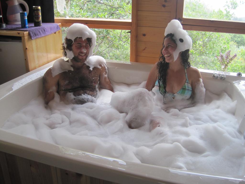 Spa In The Woods - B&B In Amirim Rum bild