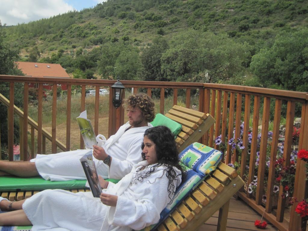 Spa In The Woods - B&B In Amirim Rum bild